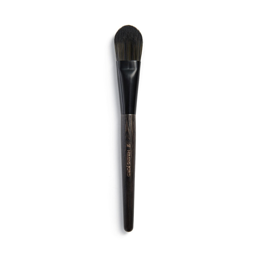 Nilens Jord Foundation and Concealer Brush Pure Collection nr. 183
