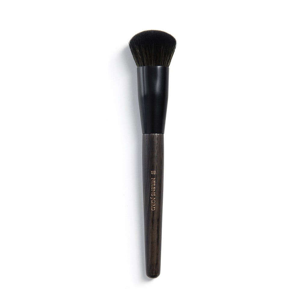 Nilens Jord Sculpting Brush Pure Collection nr. 186